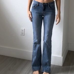 Brandy Melville Low-Rise Ribbed medium-wash denim